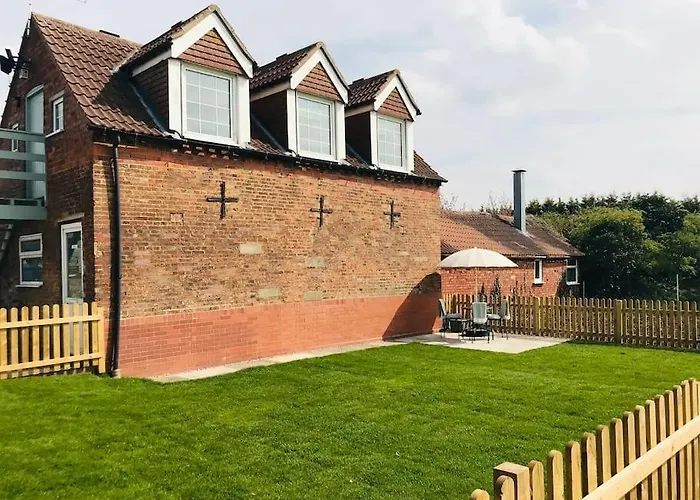 Grove Farm Old Granary, 1St Floor Loft Apartment, Includes Continental Breakfast