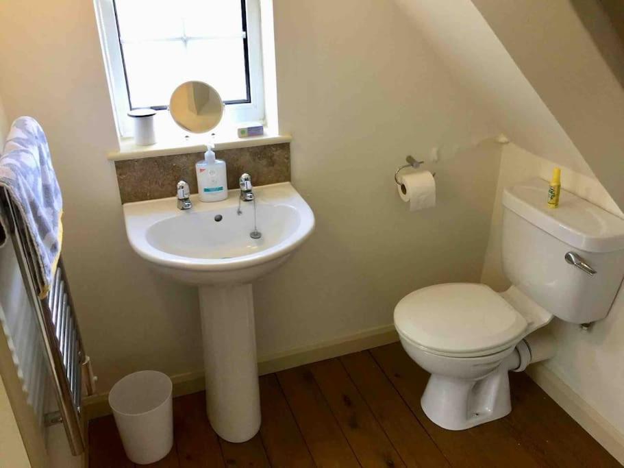 Grove Farm Old Granary, 1st Floor Loft Apartment, Includes Continental Breakfast Appartamento *
